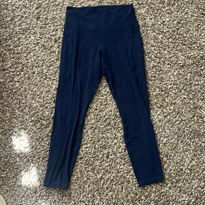 Lululemon Aligns with Pockets 25”